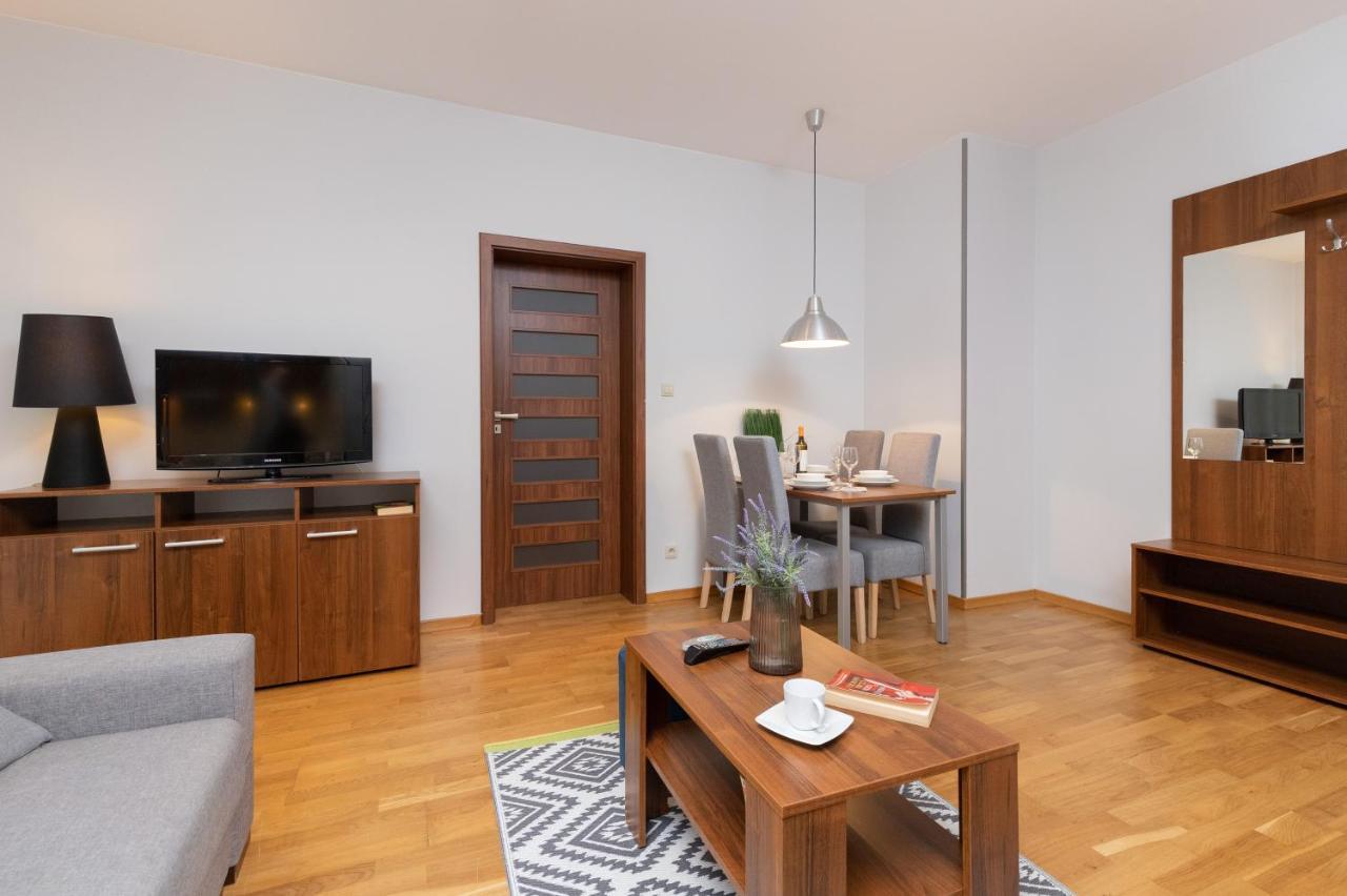 Villa 4 Pory Roku By Noclegi Renters Jastrzębia Góra Esterno foto