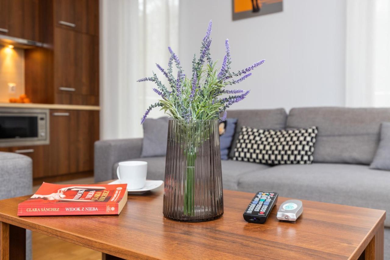 Villa 4 Pory Roku By Noclegi Renters Jastrzębia Góra Esterno foto